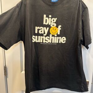 Market brand Big Ray of Sunshine Black T-Shirt men’s size XL